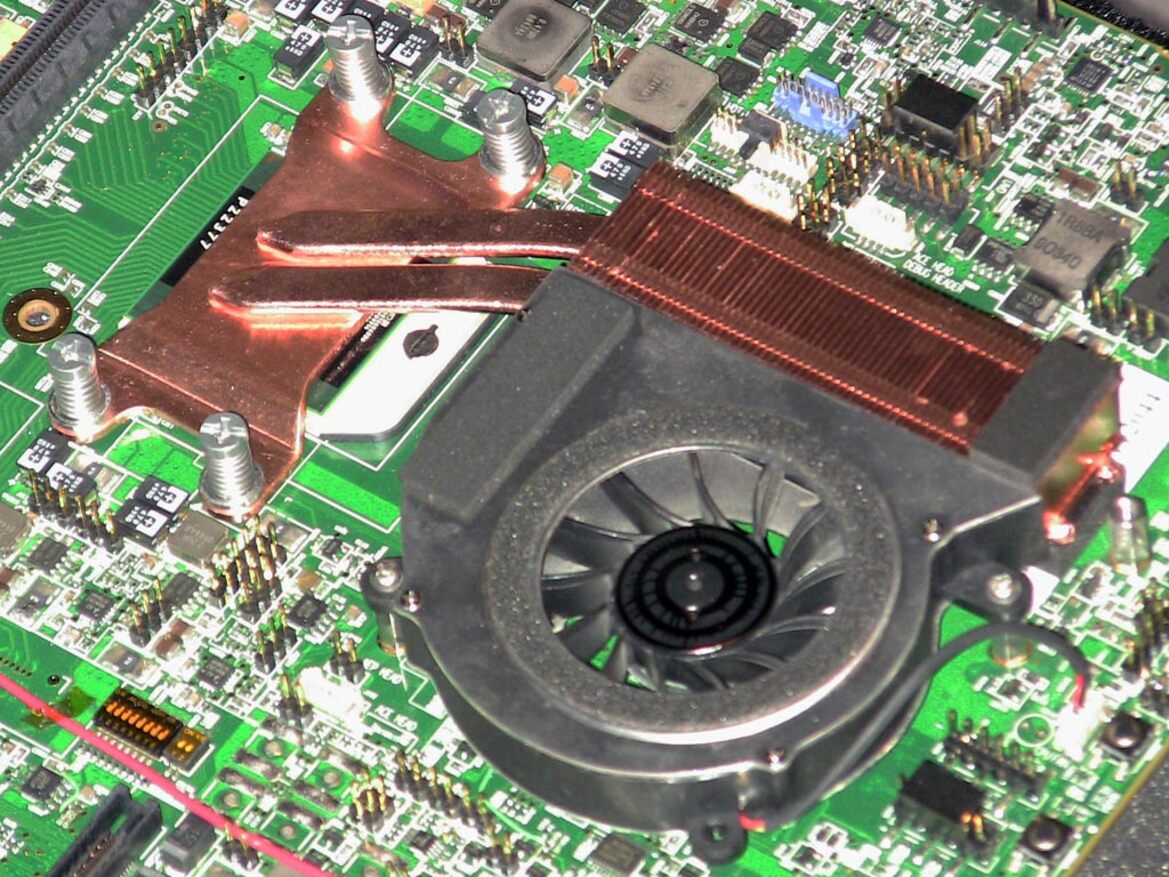 AMD Reveals Radeon HD 6800 Series, Demos Llano Fusion-Based Processor