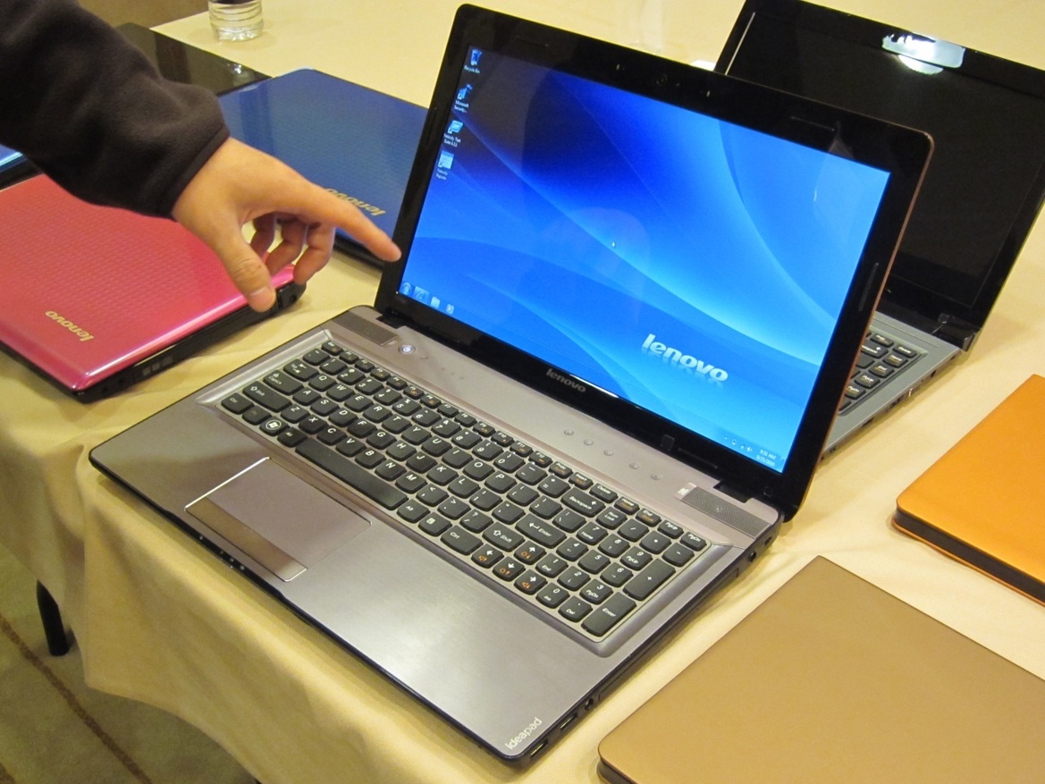 Hands On With Lenovo's U1 Tablet and New Thinkpads