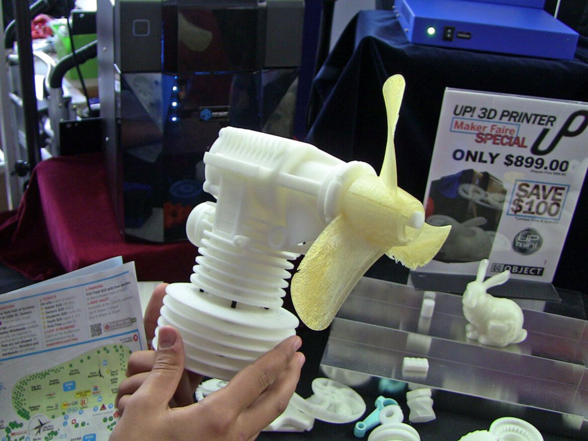 Maker Faire 2012 New York - Attack of The 3D Printer Bots