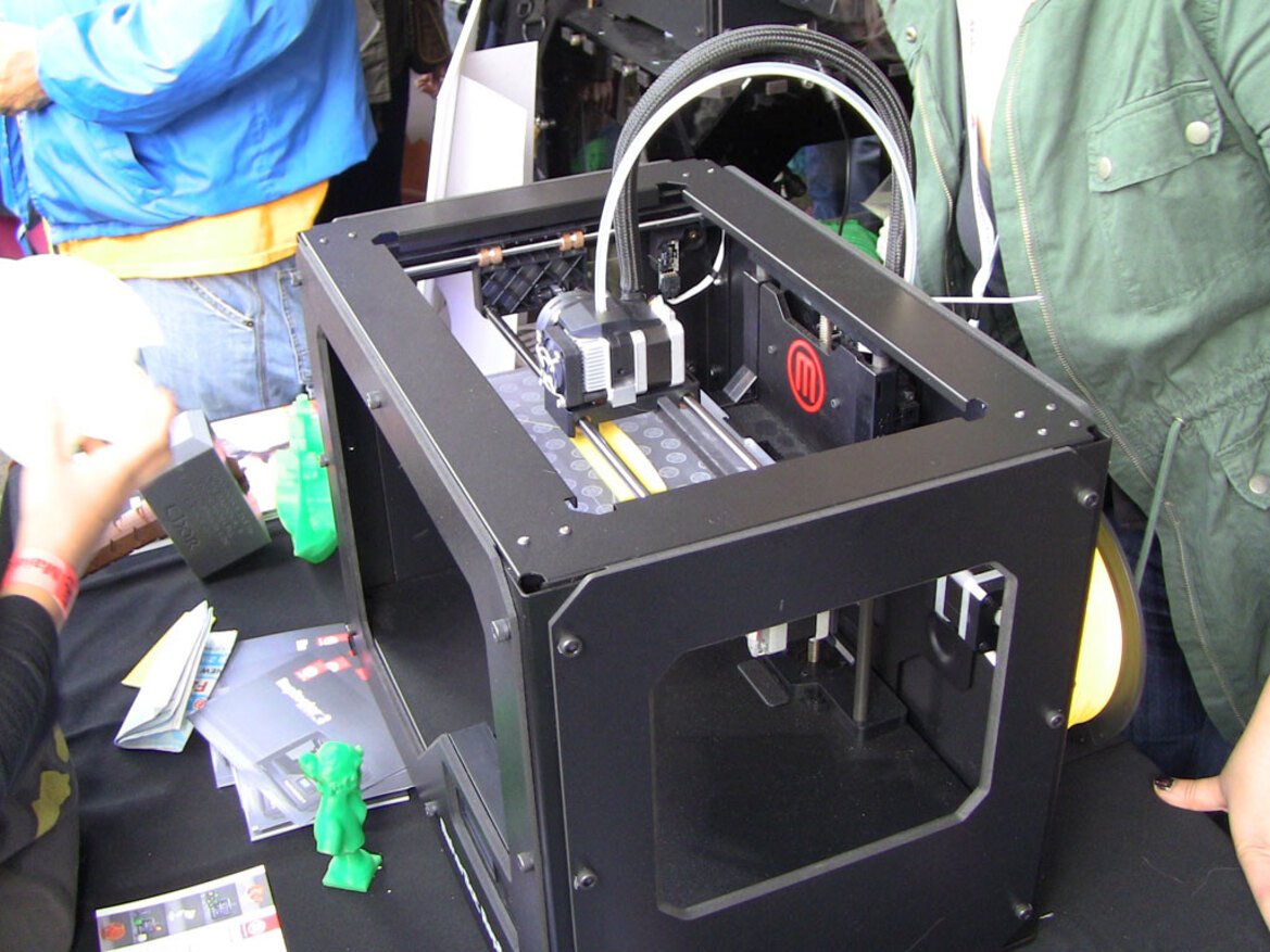 Maker Faire 2012 New York - Attack of The 3D Printer Bots