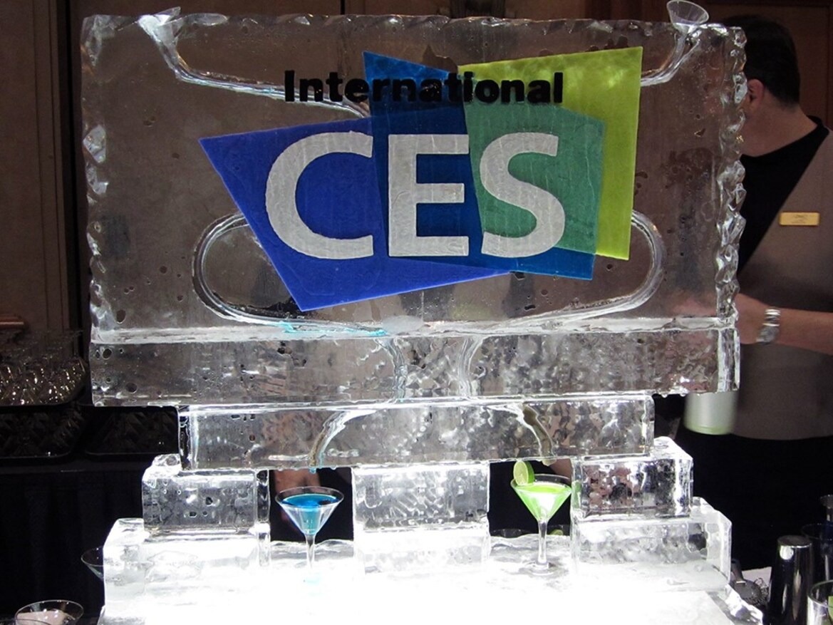 CES Unveiled: LG's Insane 84" 4K TV, ASUS MX279H LCD, Mad Catz S.T.R.I.K.E. 7 and More