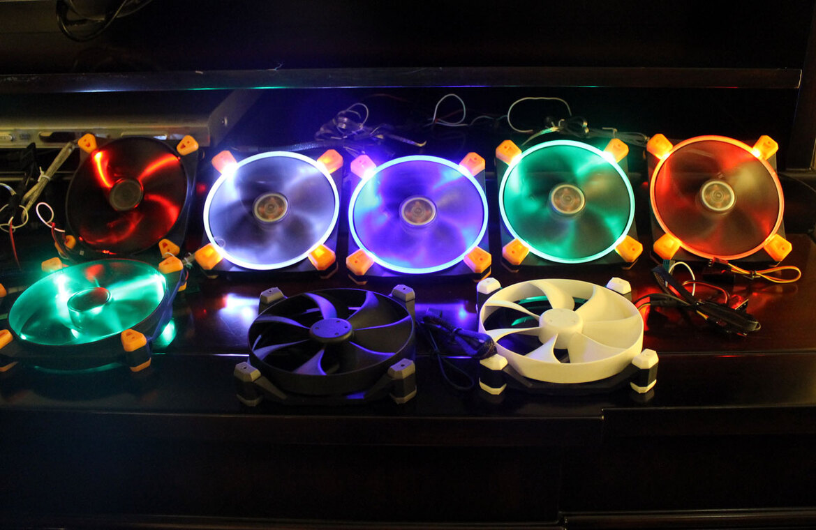 Antec Shows Off GX700 Chassis and Mobile Products at CES 2013