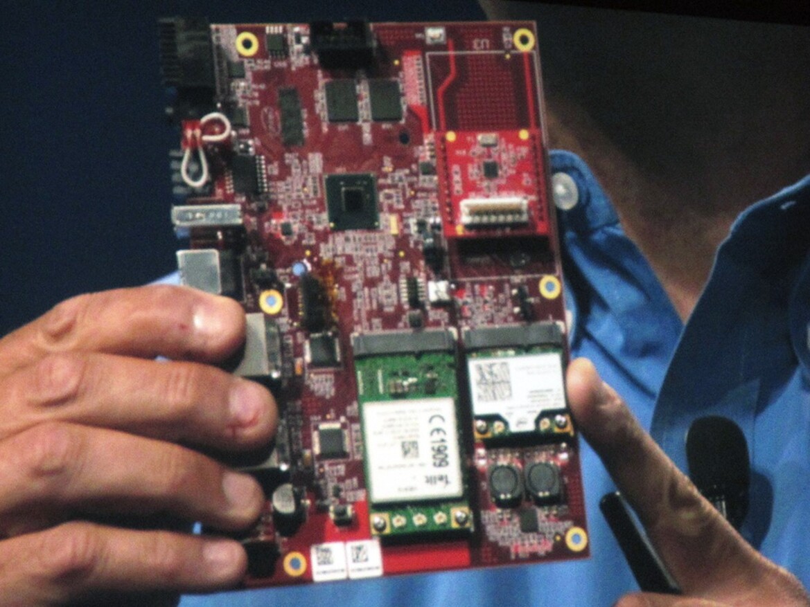 Intel Demos 14nm Broadwell Processor, World's First 22nm Smartphone and Unveils Quark X1000 SoC Open Architecture at IDF13
