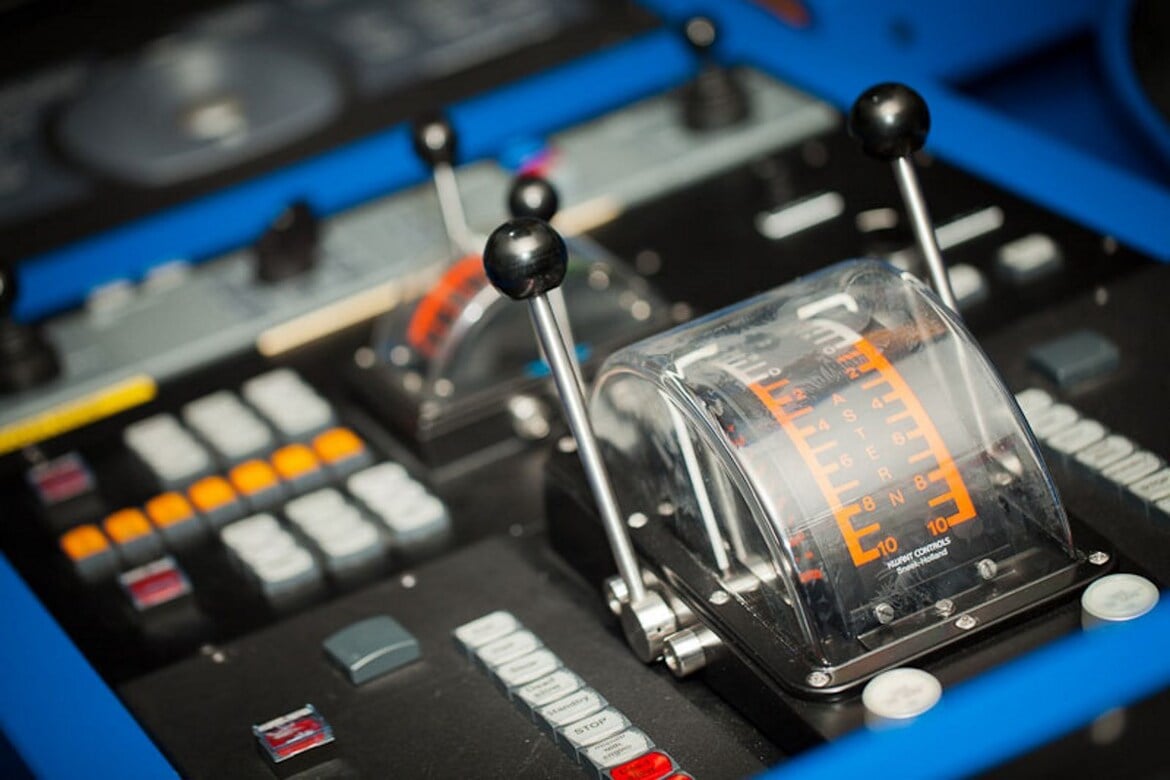 Touring A Carnival Cruise Simulator: 210 Degrees Of GeForce-Powered Projection Systems