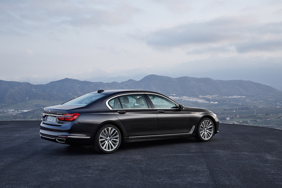 BMW Launches Technology-Laden 2016 7-Series Luxury Sedan To Battle Mercedes S-Class