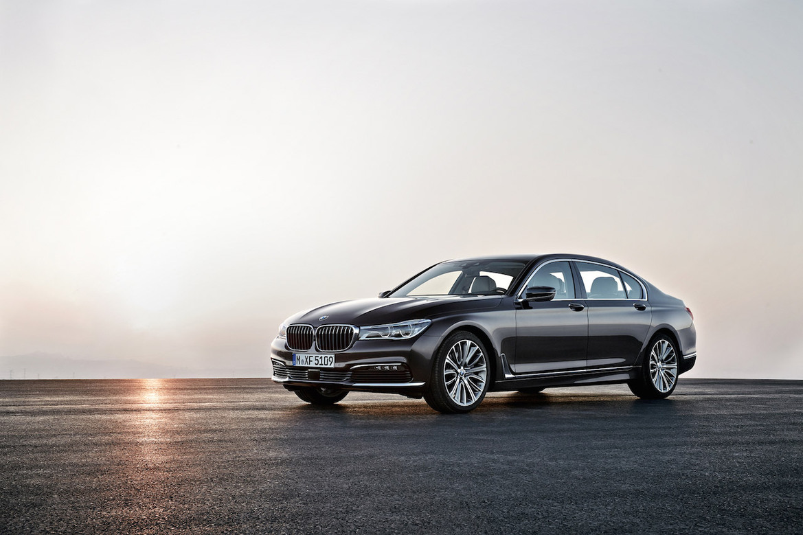 BMW Launches Technology-Laden 2016 7-Series Luxury Sedan To Battle Mercedes S-Class
