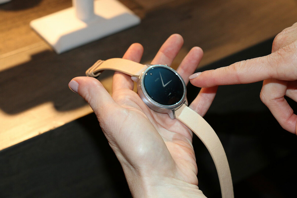 Hands-On: Motorola Second Gen Moto 360 Men's And Women's, Fitness-Oriented Moto 360 Sport