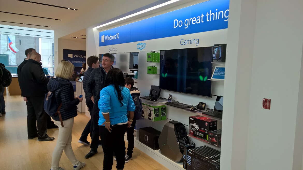 Take A Tour Of Microsoft’s Flagship 5th Ave Store In New York City