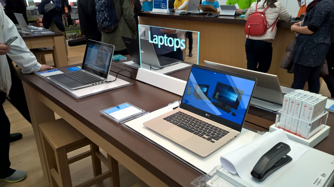 Take A Tour Of Microsoft’s Flagship 5th Ave Store In New York City