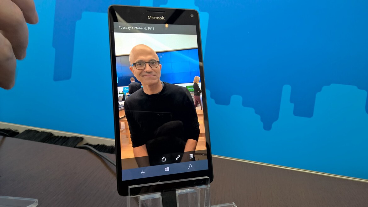 Take A Tour Of Microsoft’s Flagship 5th Ave Store In New York City