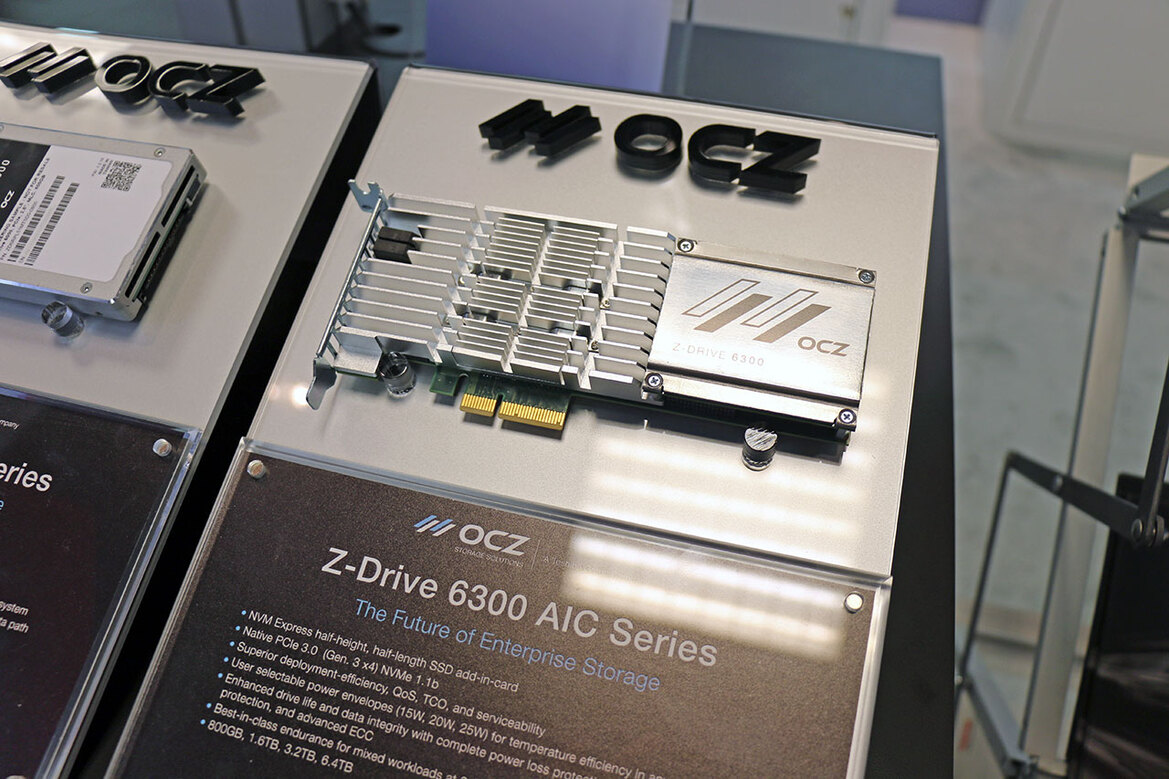 OCZ RevoDrive 400 NVMe SSD Rips Through CES 2016 At 2.7GB Per Second