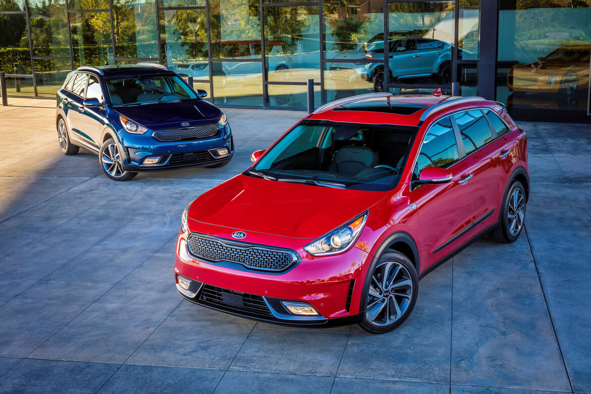 50mpg Kia Niro Hybrid Launches Full Frontal Assault On Kooky Toyota Prius