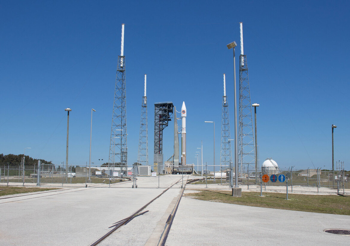 NASA ISS Resupply Mission Tour Shows Swamp Works Tech, A Roaring Crawler Demo And Nighttime Fireworks Launch