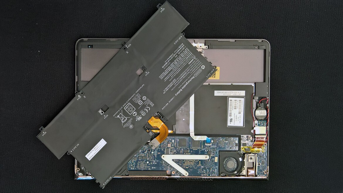 HP’s Ultra Thin 13-inch Spectre Goes MacBook Huntin’ With Skylake Core i7, Thunderbolt 3, Fancy Piston Hinges