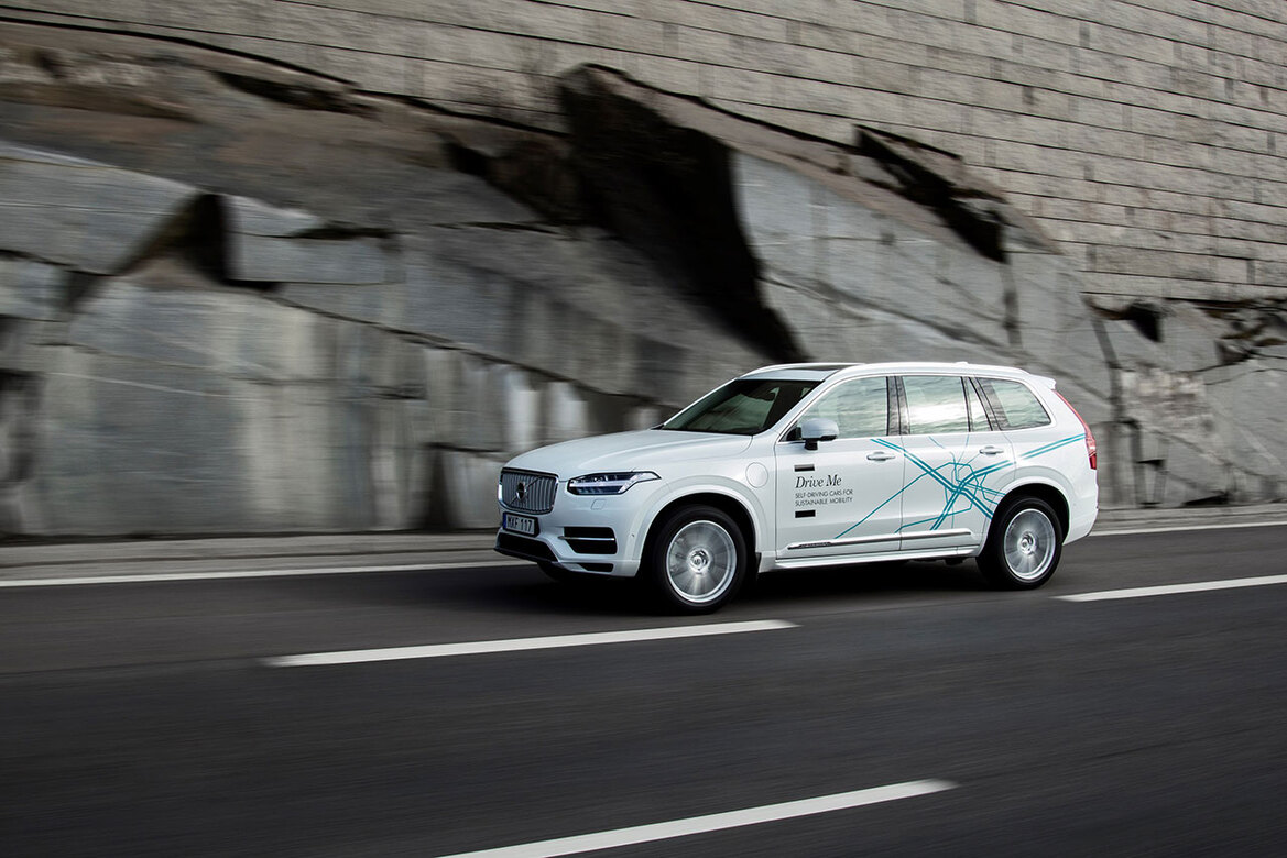 Volvo Calls Out ‘Wannabe’ Tesla Autopilot Self-Driving Technology, Touts Superior Level 4 Autonomy