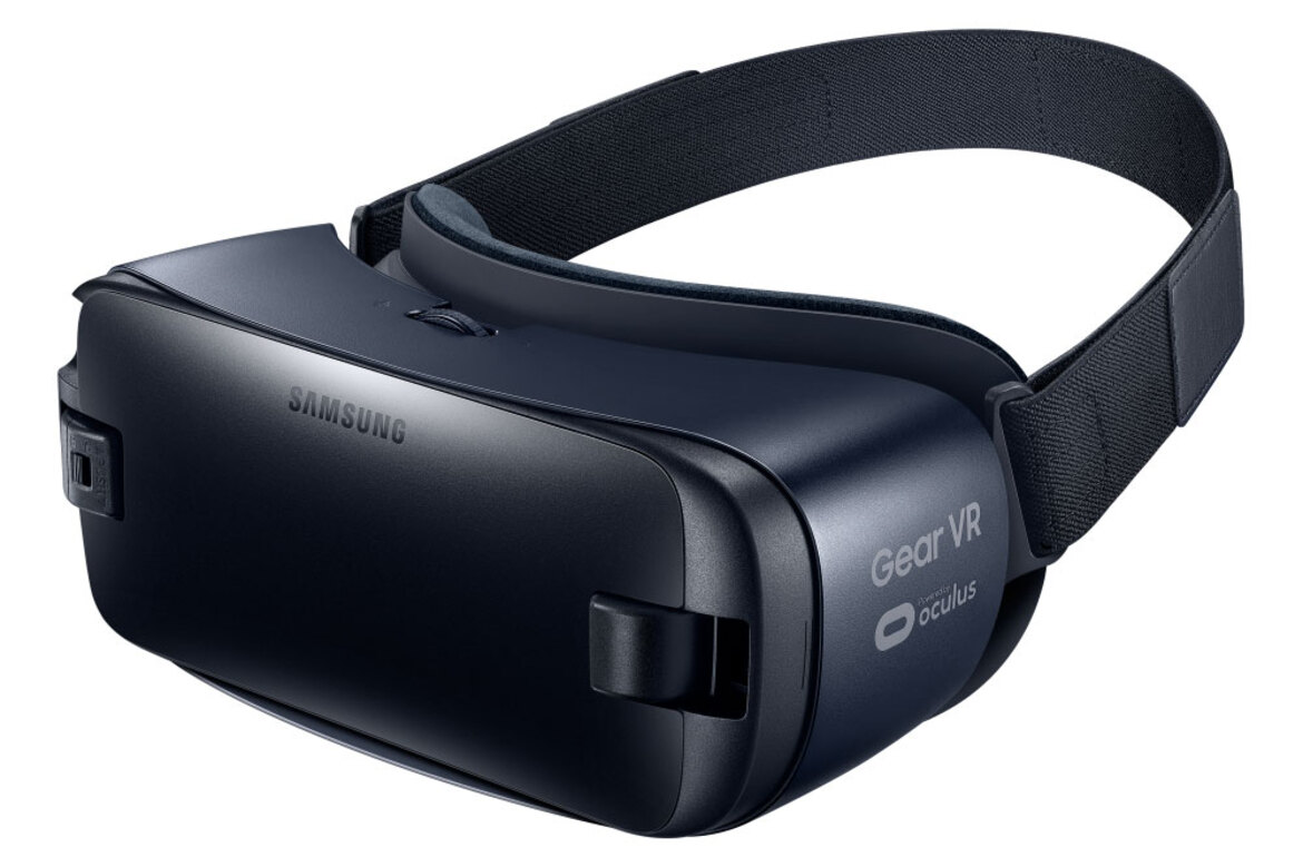 Hands-On The Samsung Galaxy Note7 With Revamped Gear VR Headset