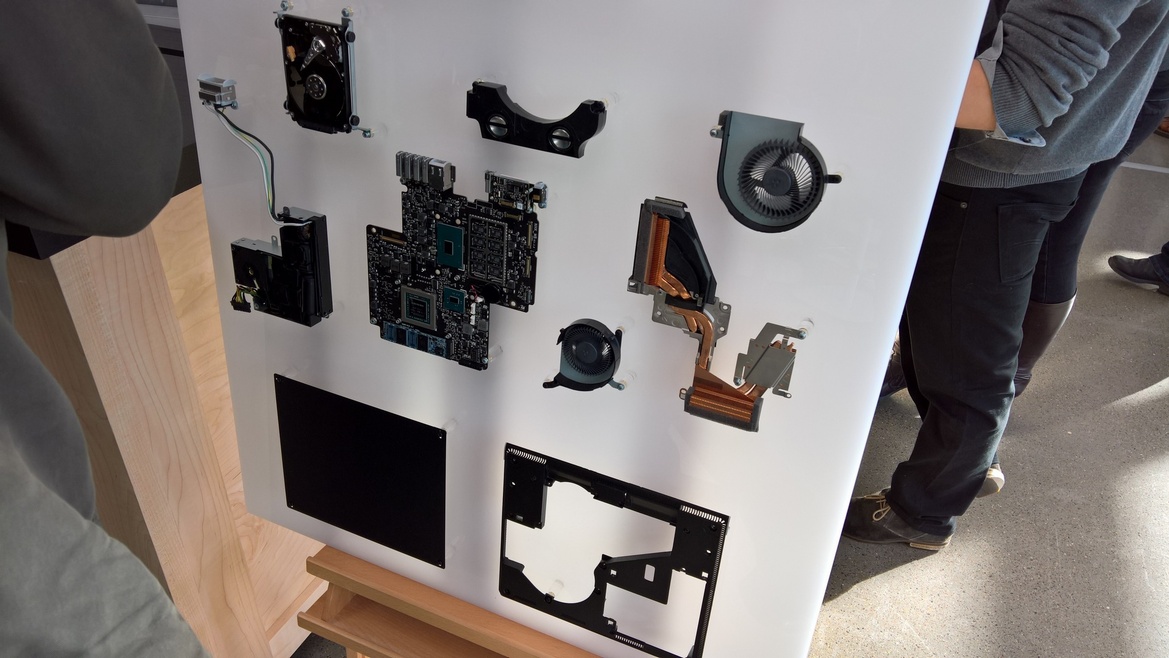 Hands On And First Impressions Of The Microsoft Surface Studio AIO PC