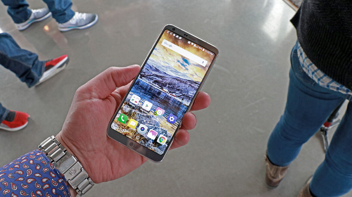 LG G6 Hands-On Preview: Compact And Gorgeous 5.7-inch QHD+ Display, Dual Rear Cameras And Snapdragon 821