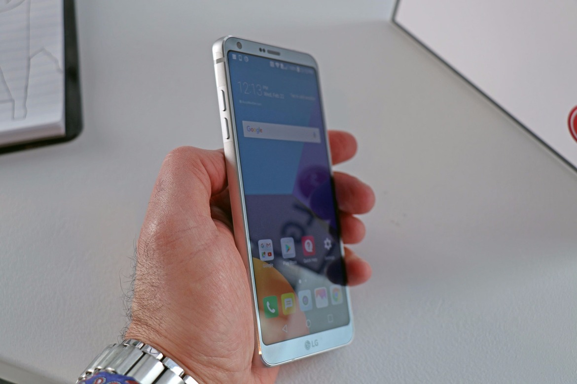 LG G6 Hands-On Preview: Compact And Gorgeous 5.7-inch QHD+ Display, Dual Rear Cameras And Snapdragon 821