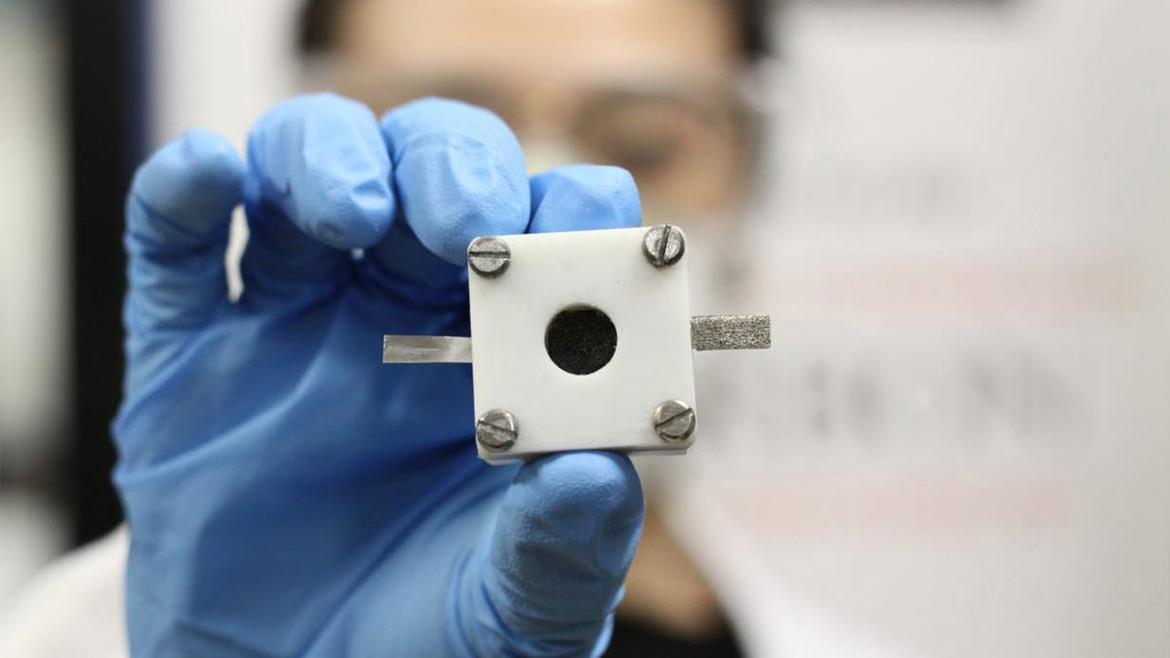 Researchers Refine Zinc-Air Batteries With 5x Capacity To Lead Charge Against Lithium-Ion
