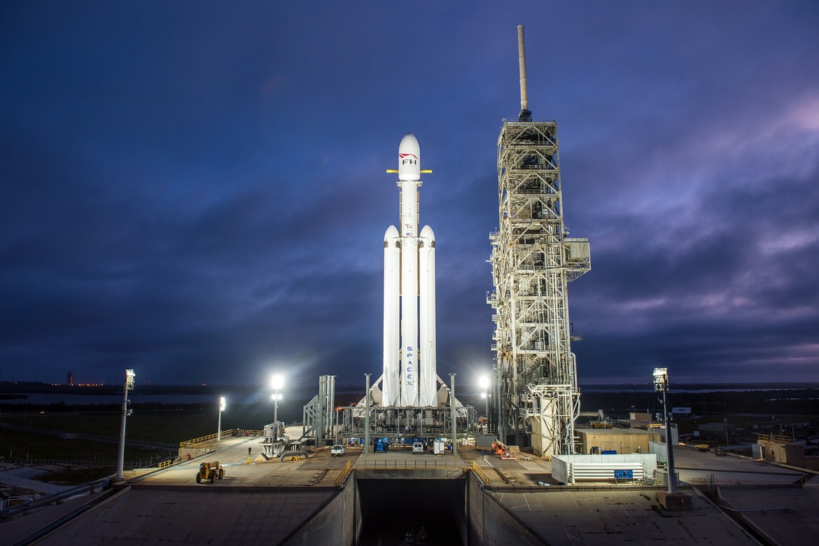 SpaceX Proudly Displays Falcon Heavy Rocket On LC-39A Launchpad For Static Fire Tests