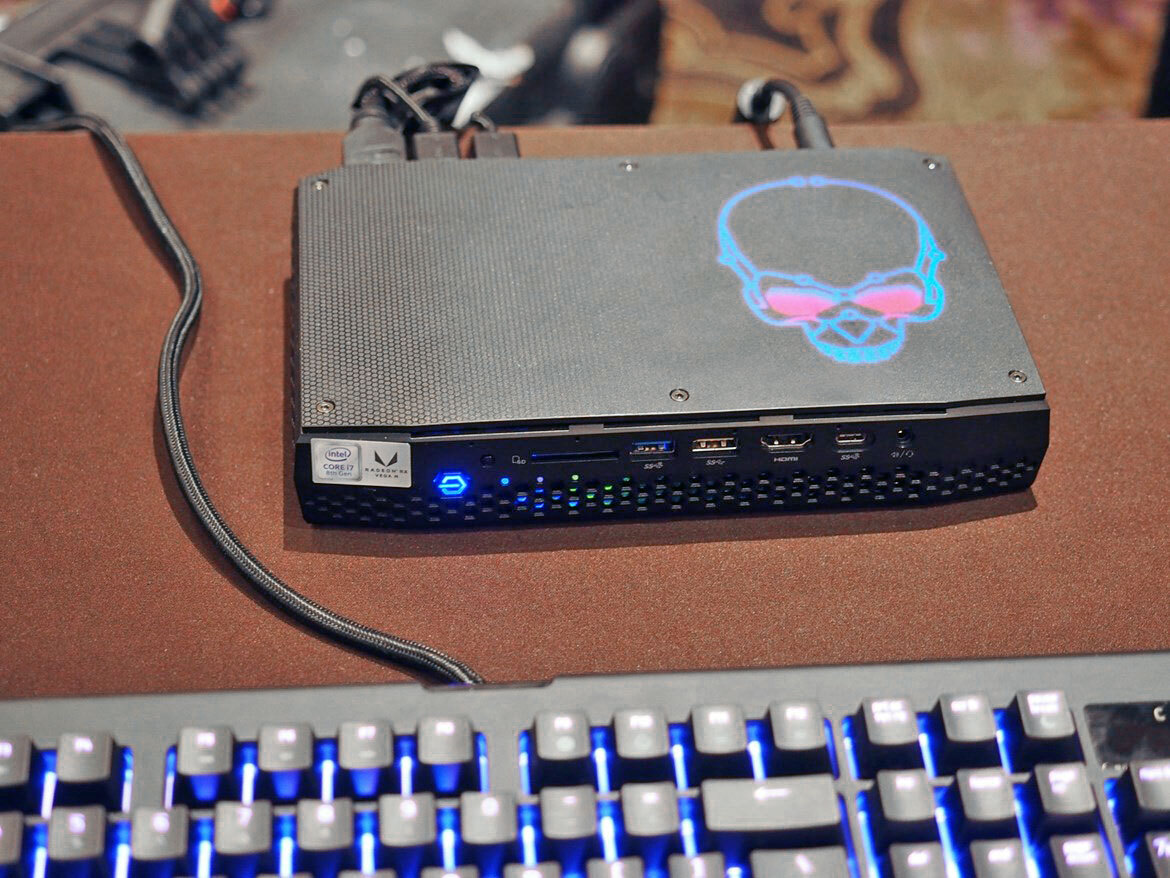 Intel Crams Core i7 With AMD Radeon RX Vega M Into Pint-Sized Hades Canyon NUC