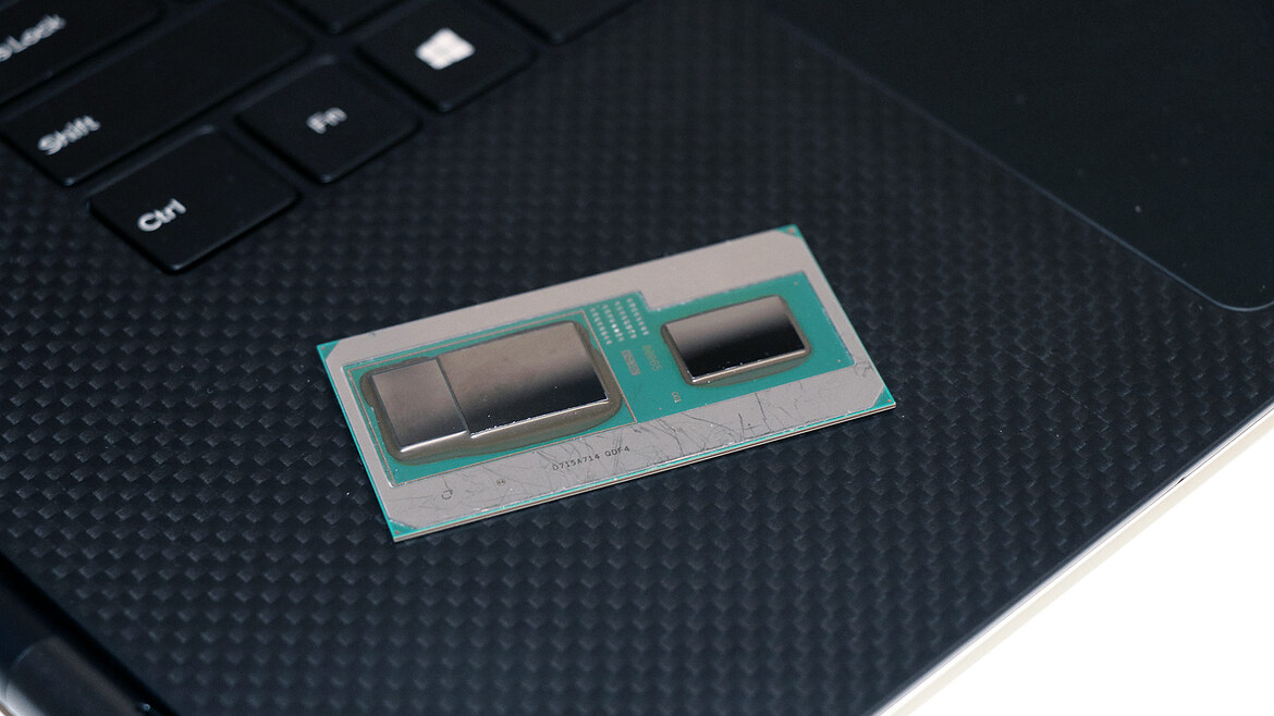 Dell XPS 15 2-In-1 Pairs Intel 8th Gen Core And RX Vega Brawn With InfinityEdge Beauty
