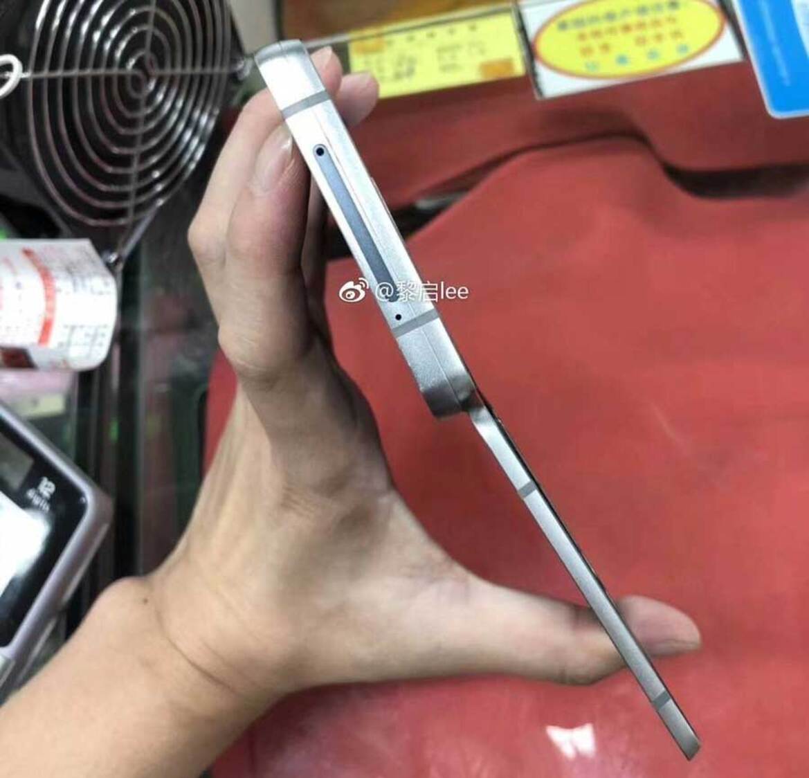 Samsung's Canceled Project Valley Folding Smartphone Prototype Leaks