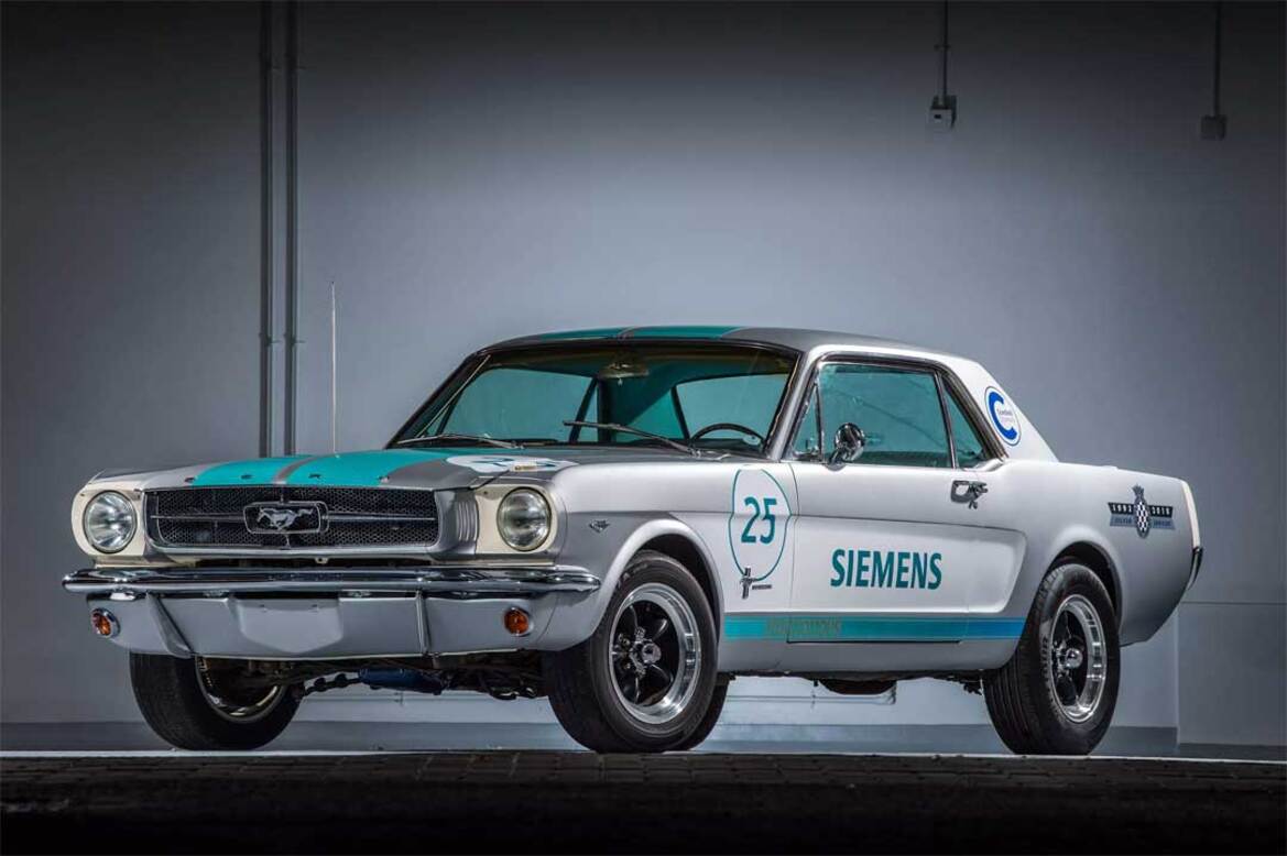 Siemens Autonomous Ford Mustang Drives Up Famed Goodwood Hill Like A Drunk Grandpa