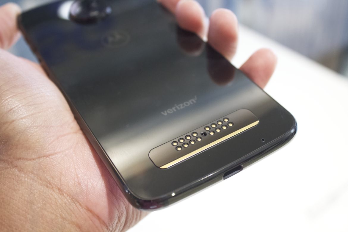 Motorola Moto Z3 Breaks Out From The Android Pack With Bleeding-Edge 5G Moto Mod