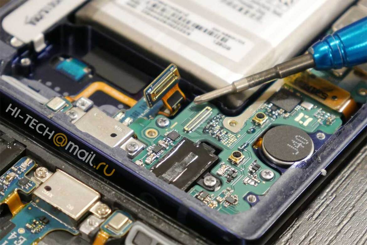 Samsung Galaxy Note 9 Teardown Reveals Notebook-Class Cooling System