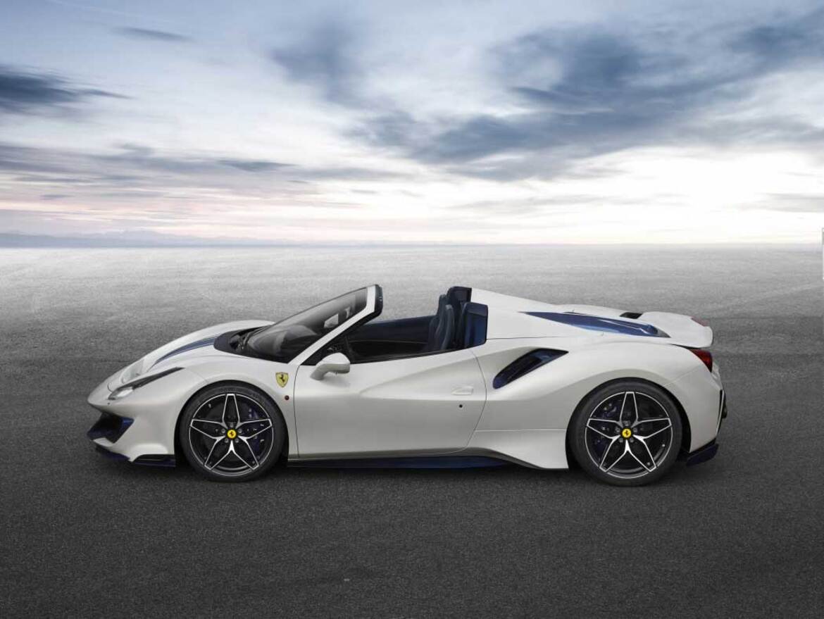 Ferrari 488 Pista Spider Is A Drop Dead Sexy 720hp Supercar Roadster