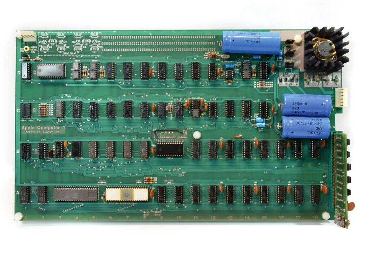 Ultra-Rare, Fully Functional Apple-1 Computer Sells For $375,000
