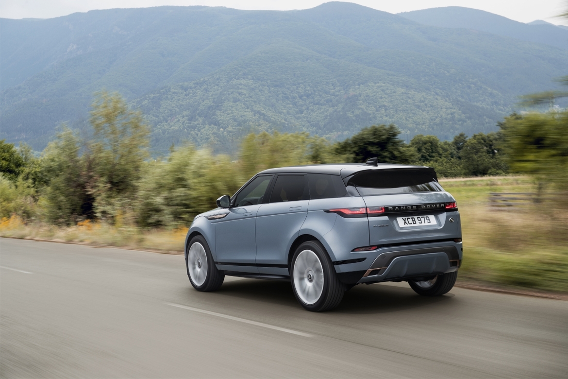 The 2020 Range Rover Evoque Dons Invisibility Cloak With Virtual See-Through Hood