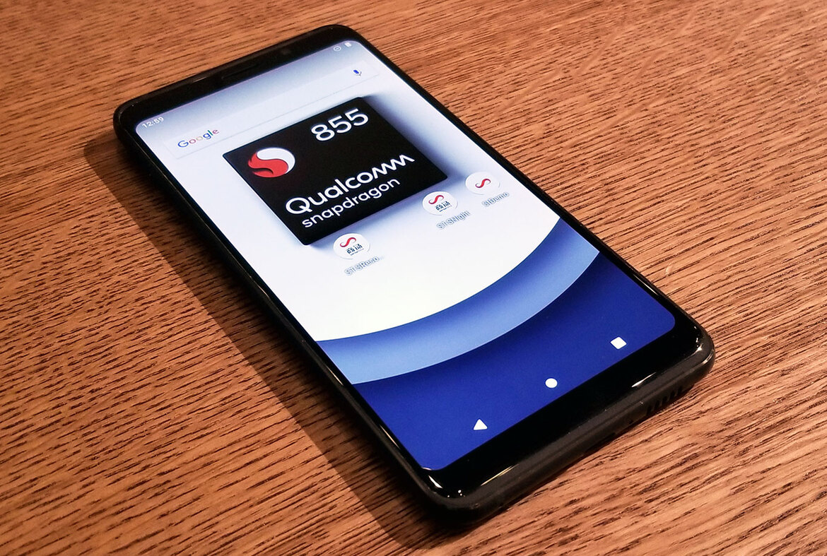 Checking Out Qualcomm 5G Snapdragon 855 Smartphone Prototypes