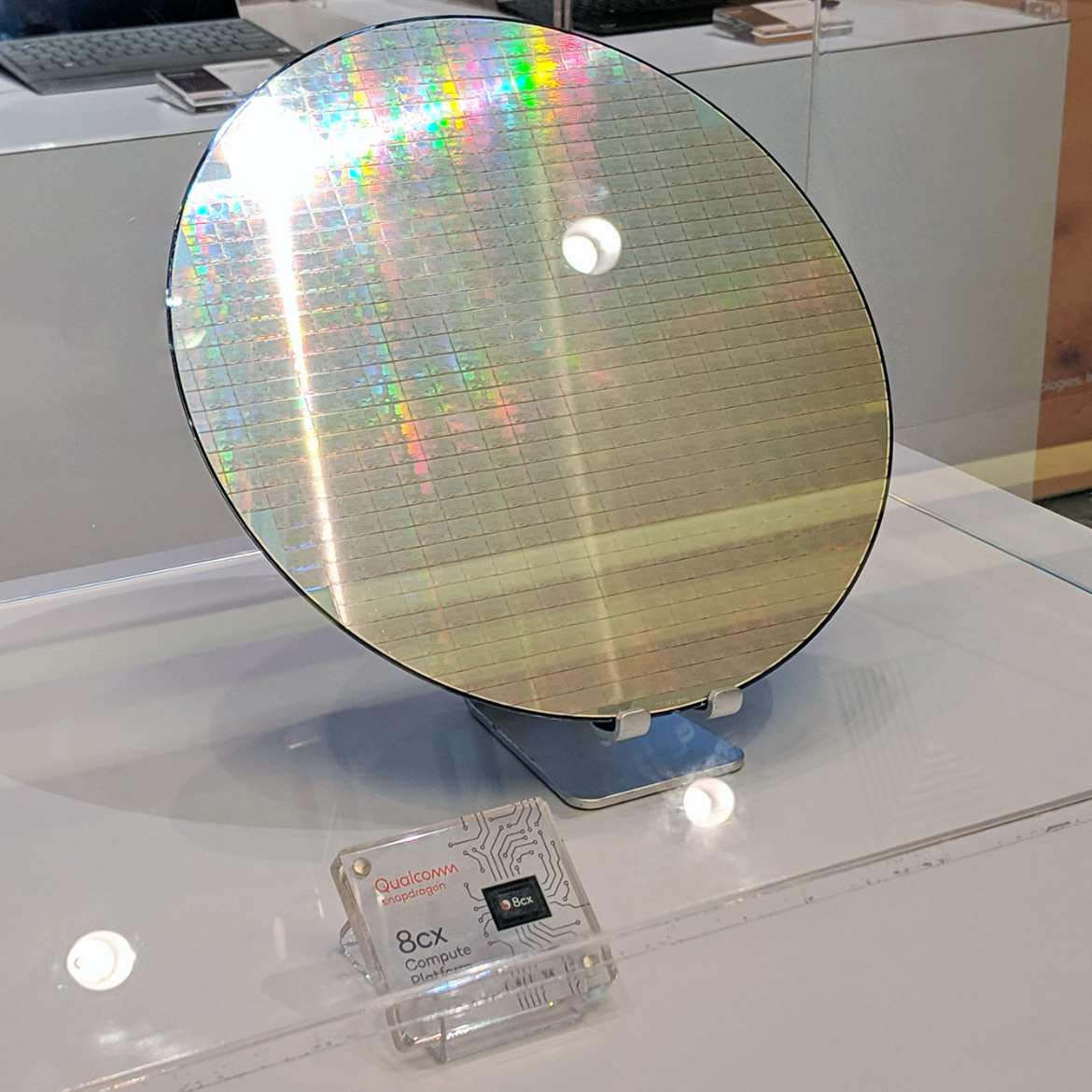 Snapdragon 8cx Windows Laptop Demos Show Uncompromising Performance