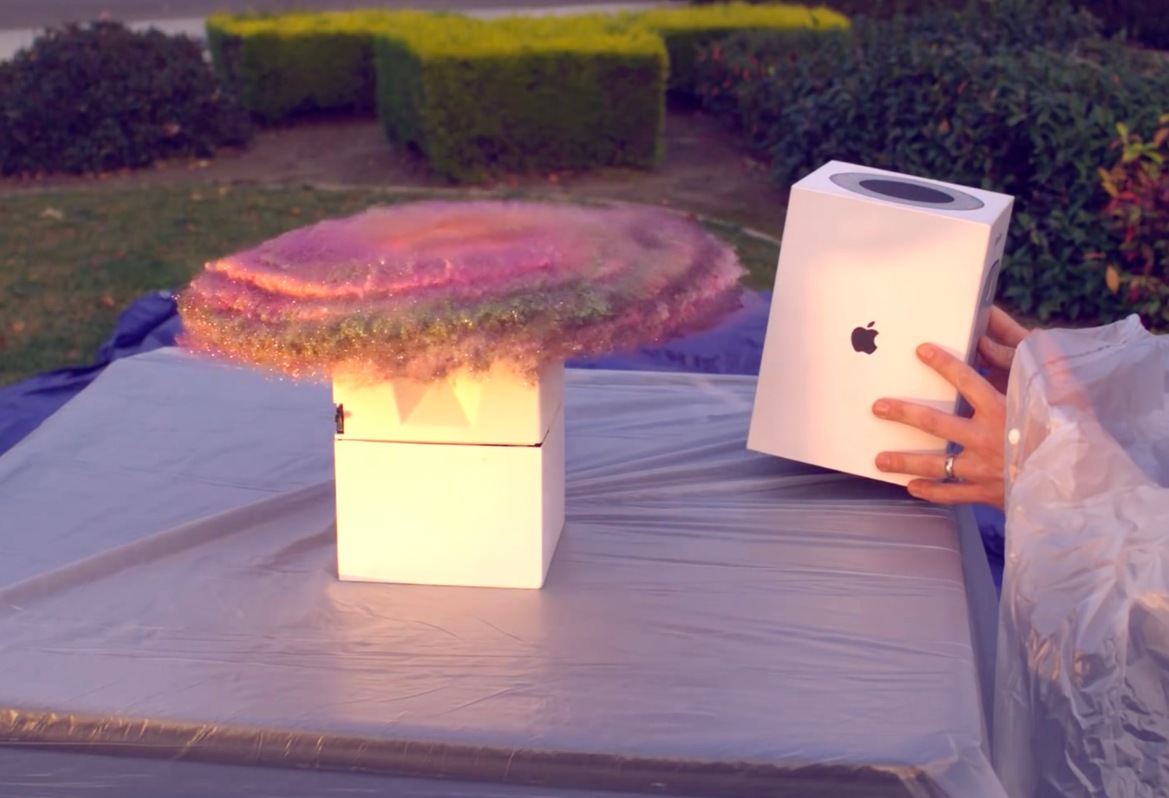 Former NASA Engineer Exacts Sweet Revenge On Package Thieves With Epic Glitter Fart Bomb