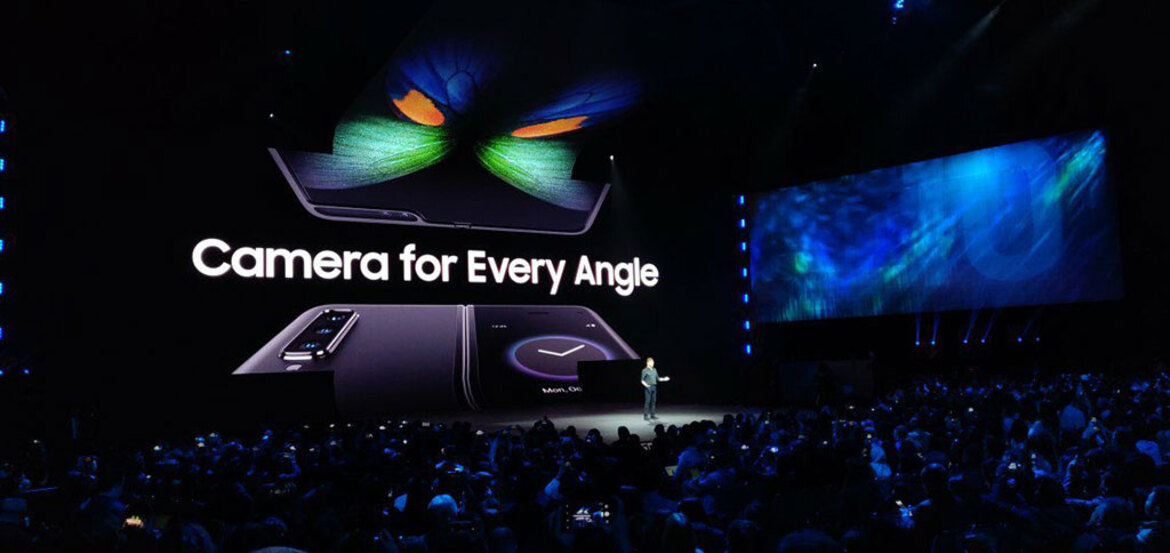Samsung Galaxy Fold Flexes Six Cameras And Two Batteries