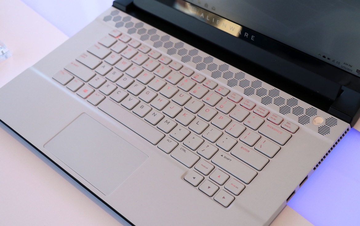 Hands-On New Alienware m15 And m17 Gaming Laptops With 9th Gen Intel Core, OLED Panels, Sweet Thin Designs