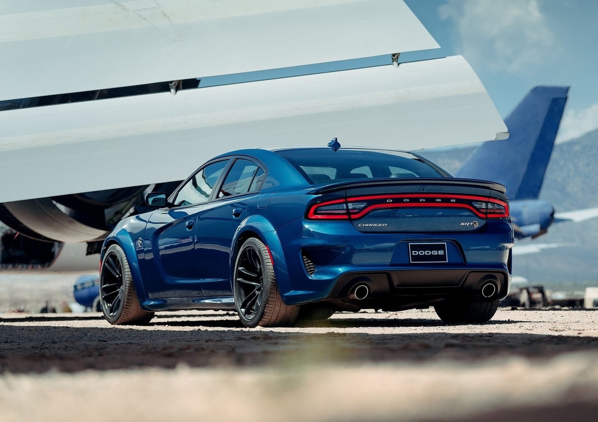 2020 Dodge Charger SRT Hellcat Rolls 707 HP And Sexy Widebody Love Handles