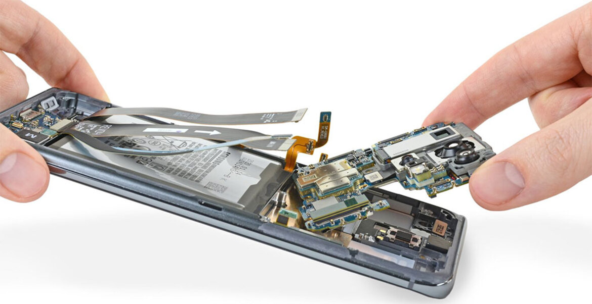 Samsung Galaxy S20 Ultra Teardown Highlights Epic Camera Array, Stacked Motherboard, Glued Battery