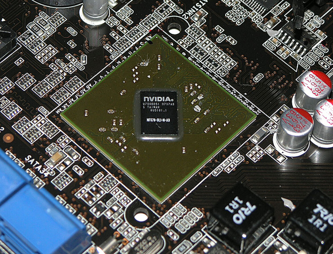 Asus NV 780i Motherboard Sneak Peek - 3-Way SLI