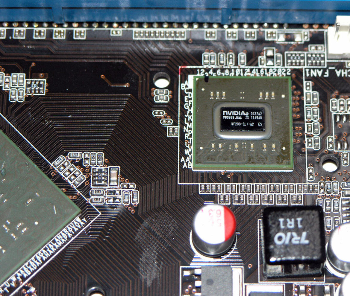 Asus NV 780i Motherboard Sneak Peek - 3-Way SLI