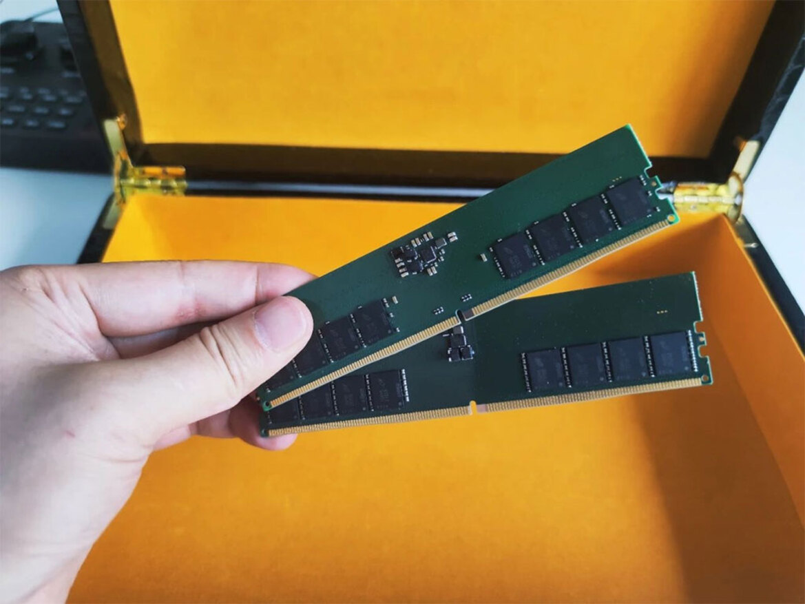 Two Chinese Firms Deliver World's First Production 32GB DDR5-4800 Modules