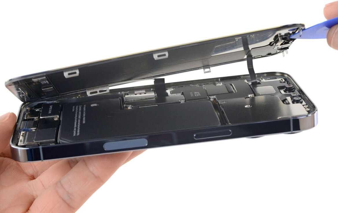 Apple iPhone 13 Pro Teardown Reveals Internal Tweaks, LPDDR4X Instead Of LPDDR5