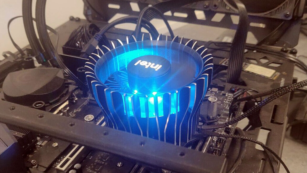 Intel's New 12th Gen Alder Lake Stock Cooler Looks Pretty Cool In This Hands-On Leak