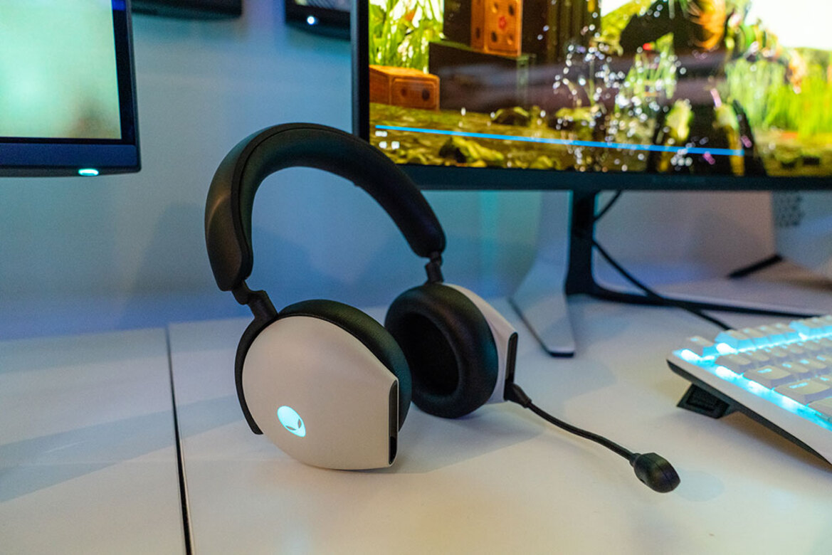 Alienware Unveils Gorgeous 34-Inch Quantum Dot OLED Curved Gaming Monitor, Wireless Peripherals