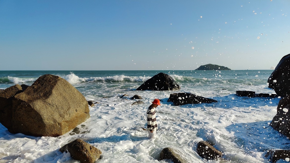 OnePlus 10 Hasselblad Camera Takes Stunning Photos, Check Out These Sample Shots