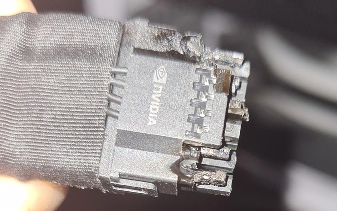 GeForce RTX 4090 Claims Its First Cable Connector Casualty, Check Out The Aftermath