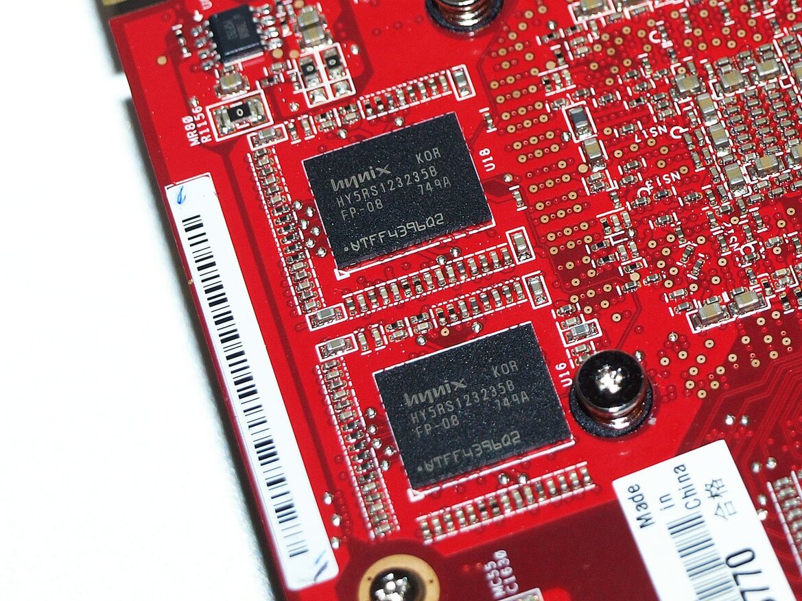 Asus EAH3870 X2 1GB TOP Sneak Peek